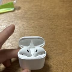 AirPods本体、両耳ホワイトのサムネイル