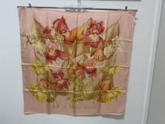 Salvatore Ferragamo 花柄シルク スカーフ ピンク カレ90 - メルカリ