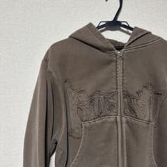 BlessU ジップパーカーのサムネイル