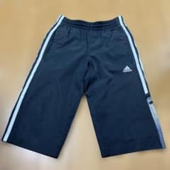 adidas ハーフパンツ ブラック　140のサムネイル