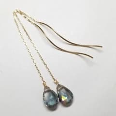 K10ウェーブアメリカンピアス.ミスティックトパーズ - メルカリ