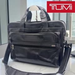 美品》TUMI ビジネスバッグ 高級レザー ブラック PC収納 大容量 - メルカリ