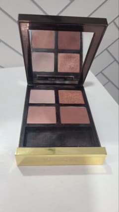 TOM FORD アイカラークォード 31 SOUS LE SABLEのサムネイル