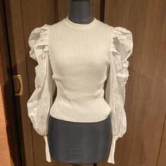 専用　ZARA  新品　リブニットパフスリーブブラウスのサムネイル