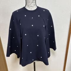 今期　新品タグ　ユナイテッドアローズ エンブロイダリー フラワー ケープニット 極美品】ユナイテッドアローズ エンブロイダリー フラワー ケープ
