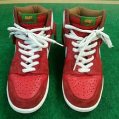 NIKEスニーカーのサムネイル