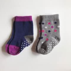 ♡ユニクロ ベビー靴下2足セット♡のサムネイル