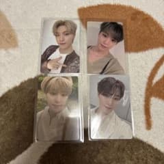 SEVENTEEN ディノ トレカ 4枚セットのサムネイル