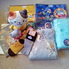 ふくふくにゃんこ　グッズ10点と服1点　計11点のサムネイル