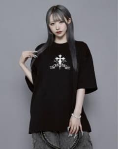 REFLEM【レフレム】クロス刺繍半袖Tシャツ ブラックxホワイト - メルカリ