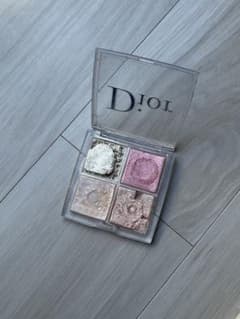 Dior　バックステージ　フェイスグロウパレット 4色入りのサムネイル