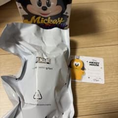 POPMART Mickey Family プルート ぬいぐるみキーチェーンのサムネイル