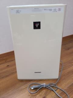 SHARP 空気清浄機 FU-G51-W 本体 - メルカリ