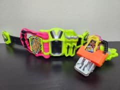 DXゲーマドライバー　仮面ライダーエグゼイド　変身ベルト　おまけ付きのサムネイル