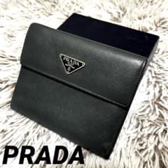 極美品✨PRADAプラダ　三つ折り財布　サフィアーノレザー　黒　三角プレートのサムネイル