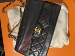 CHANELバッグのサムネイル
