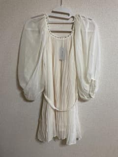 【新品タグ付】 INGNI 透け感 チュニックのサムネイル