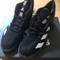 adidas スニーカー メンズ　タグ付きのサムネイル