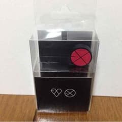 EXO 公式 イヤフォンジャック？のサムネイル