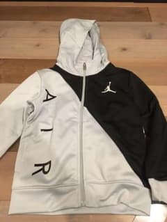 NIKE JORDAN パーカー 新品 120㎝相当 ジャージ素材のサムネイル