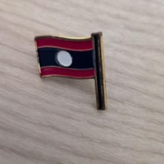 大阪万博2025限定 ラオスパビリオン国旗 ピンバッジ - メルカリ