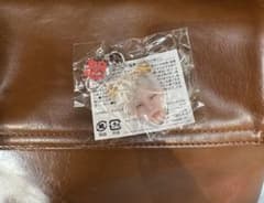 よるむ様専用　TREASURE ガチャ 喜怒哀楽 怒　顔アクキー　ヨシのサムネイル
