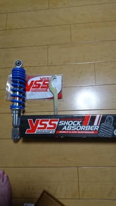 YSS製　アドレスV100用　リアショック　290ｍｍのサムネイル