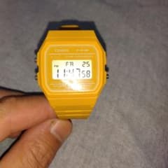 CASIO F-91W イエロー チプカシのサムネイル