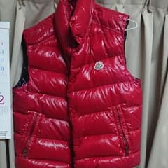 モンクレール MONCLER ダウンベスト 赤 レッドのサムネイル
