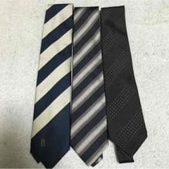 シャネルネクタイなどのサムネイル