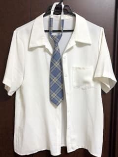 制服 シャツとネクタイセットのサムネイル