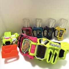 仮面ライダーエグゼイド ゲーマドライバー ガシャットセットのサムネイル