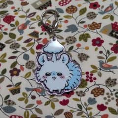 ちいかわ モモンガ アクリルキーホルダー ラメ入りのサムネイル