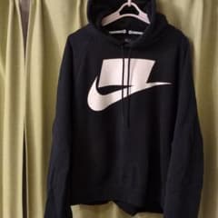 Nike ブラック フード付きパーカーのサムネイル