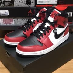 NIKE AIR JORDAN1 MID CHICAGO BLACK TOEのサムネイル