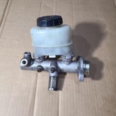 レア物❗ NISSAN 純正 ブレーキマスターシリンダー BM44　14シルビアのサムネイル