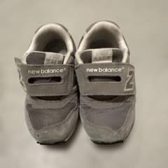 New Balance グレー スニーカー 15㎝のサムネイル