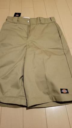 Dickies ワークショートパンツ ルーズフィット ベージュ 13インチのサムネイル