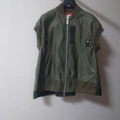 sacai　オリーブグリーン ノースリーブ ジャケット　ベスト sacai オリーブグリーン ノースリーブ ジャケット ベスト - メルカリ