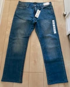 ☆新品☆UNIQLO ユニクロサイズ34 メンズ　ジーパン　パンツ　デニムのサムネイル