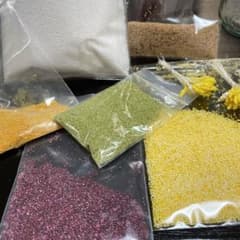 粒状ペップとけしの実と黄粉のサムネイル