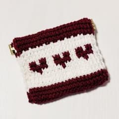 ハンドメイド かぎ針編み バネ口ポーチ ハート柄のサムネイル