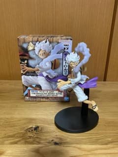 ONE PIECE ワンピース DXF モンキー・D・ルフィ フィギュアのサムネイル
