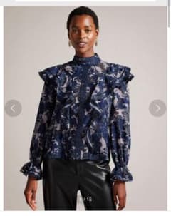 【美品】Ted Bakerフローラルプリント レーストリム ブラウス 美品】Ted Bakerフローラルプリント レーストリム ブラウス - メルカリ