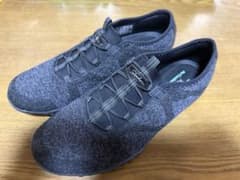 SKECHERSスケッチャーズ MEMORY FORMスニーカー 26cmのサムネイル