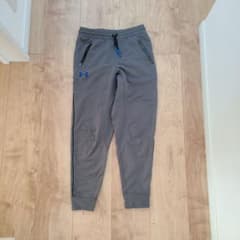UNDER ARMOUR 140  裏起毛 濃グレーのサムネイル