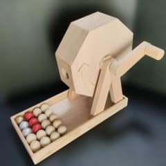 手作り木製 ガラポンのサムネイル