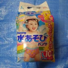 moony 水あそびパンツ Lサイズ 10枚入 ピカチュウのサムネイル