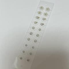 ＊耳つぼジュエリー 食欲ケア　むくみケア 簡単貼るだけ　セルフケア 透明タイプ＊のサムネイル