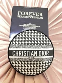 Dior フォーエヴァークッション 限定品【00ニュートラル マット】のサムネイル